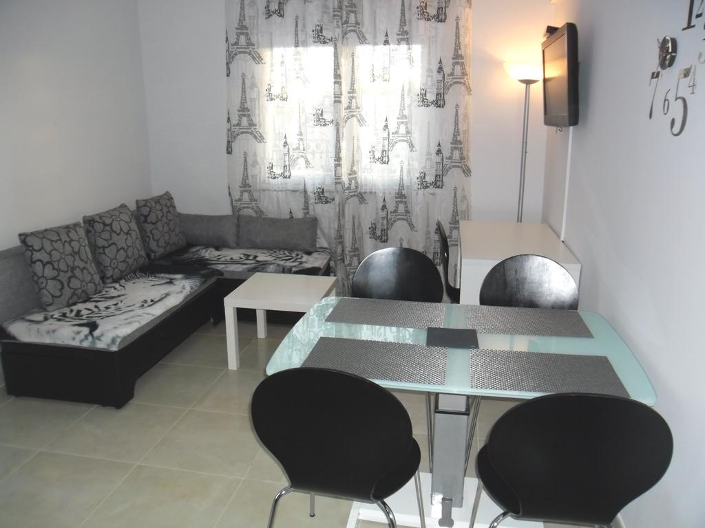 Apartments Jerine Tribalj 部屋 写真